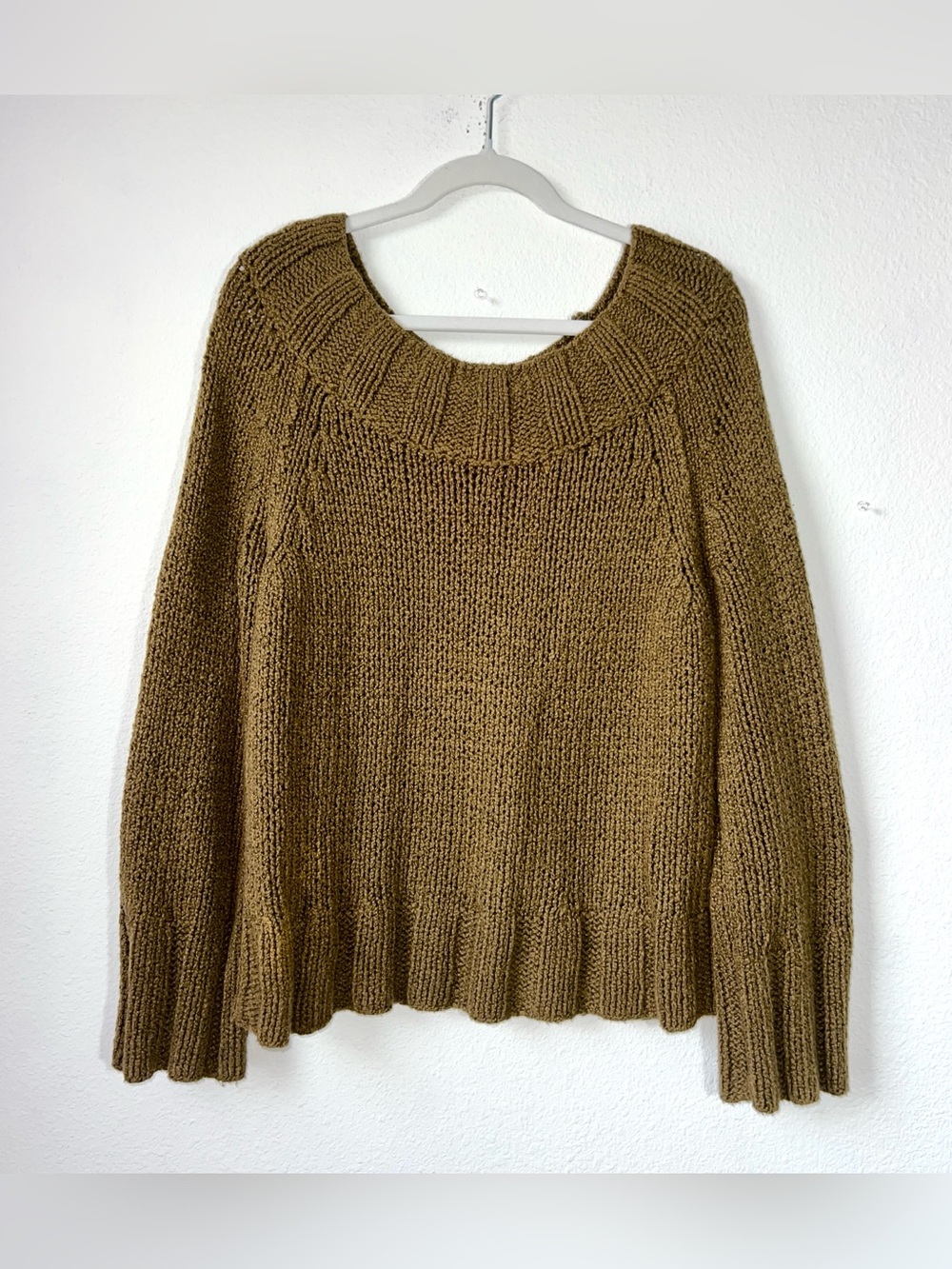 Free People Olive Green Chunky Knit Scoop Neck Bell Sleeve Sweater Size M